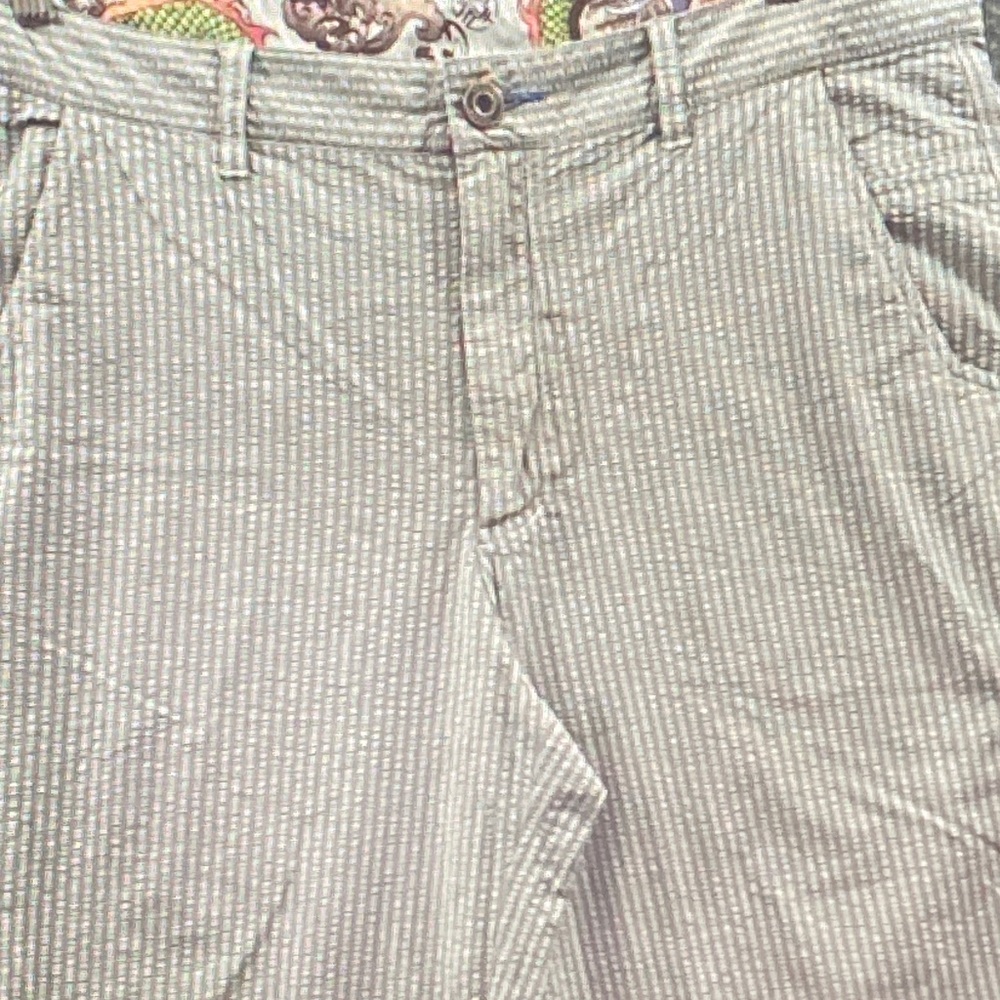 Men's Gray Striped Shorts